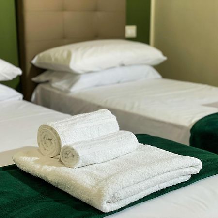 Louma Rooms Bari Bagian luar foto