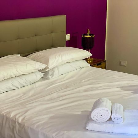 Louma Rooms Bari Bagian luar foto