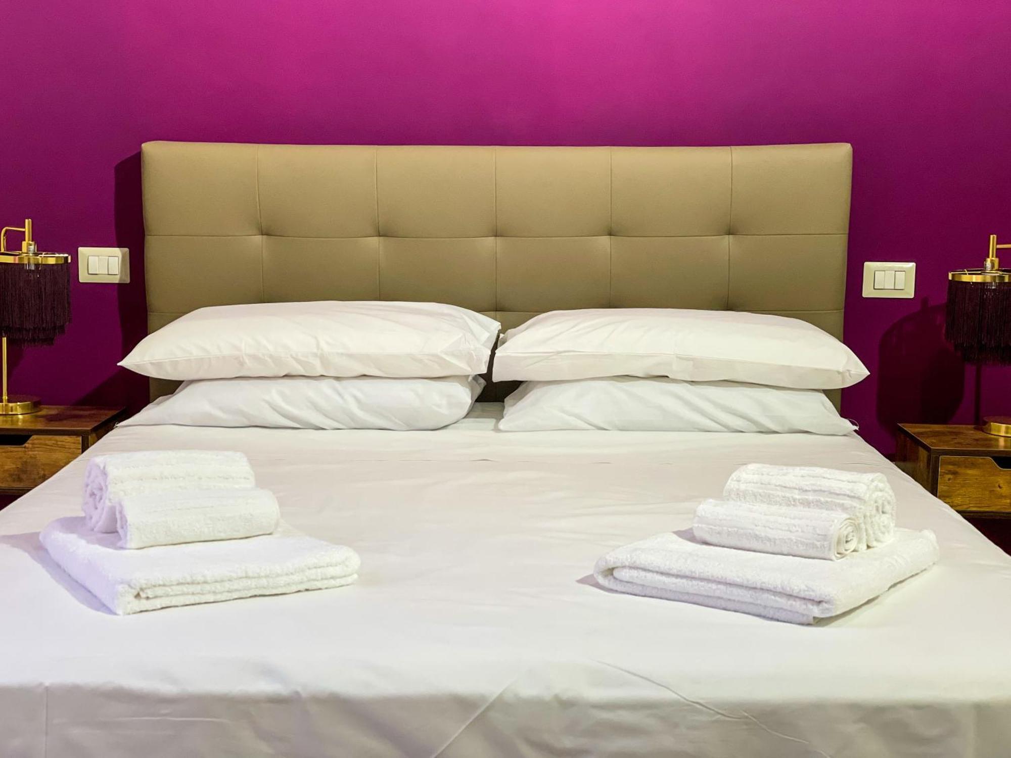 Louma Rooms Bari Bagian luar foto