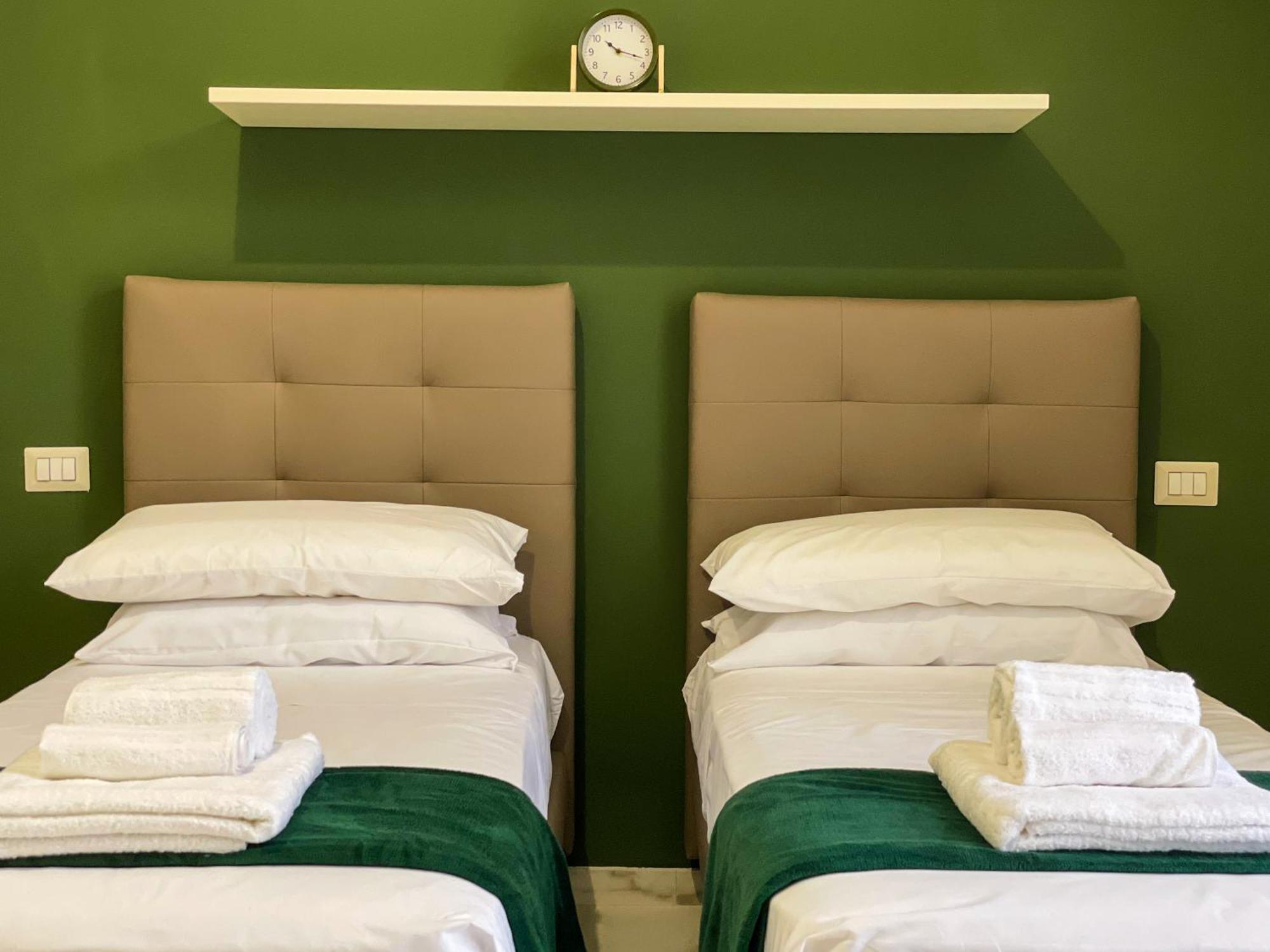 Louma Rooms Bari Bagian luar foto