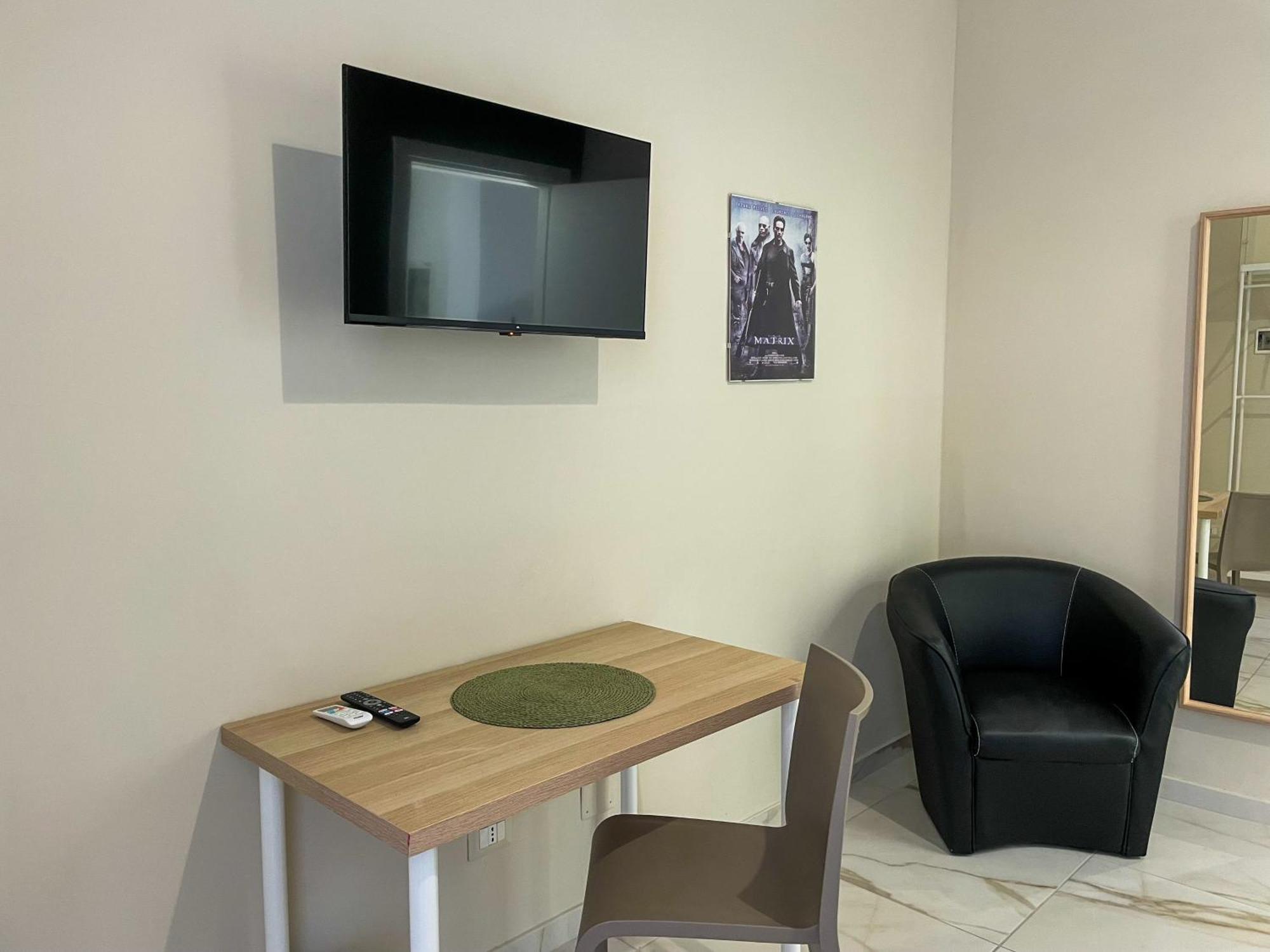 Louma Rooms Bari Bagian luar foto